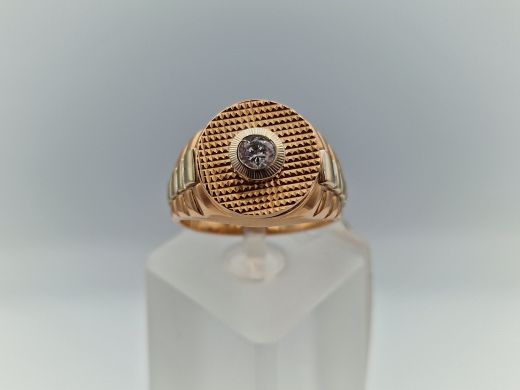 Золотое кольцо с цирконом, 9.06 г, разм. 19