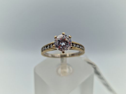 Zelta gredzens ar cirkoniju, 3.24 g, izm. 17.5