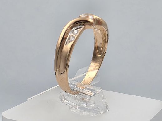 Gold ring with zircon, 2.25 g, size 16.5