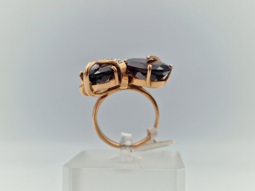 Zelta gredzens ar granātu, 8.89 g, izm. 16.5