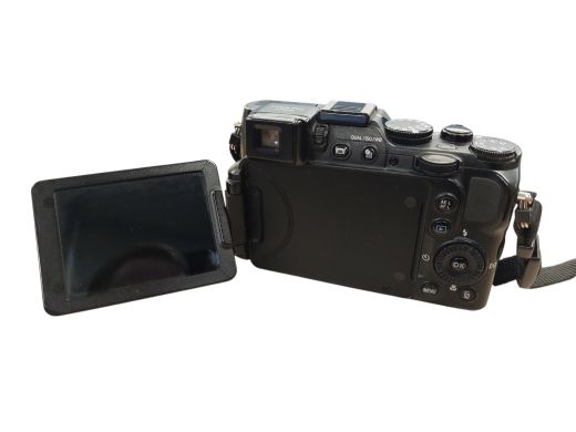 Nikon Coolpix P7800
