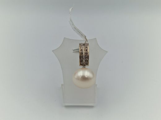 Золотой кулон с бриллиантом, 7.78 г