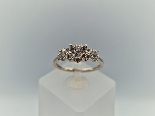 Zelta gredzens ar briljantiem, 2.32 g, izm. 16.5