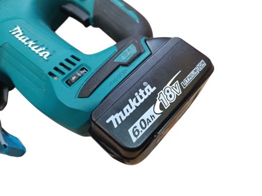 Makita DJV182 