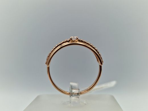 Gold ring with zircon, 2.12 g, size 18