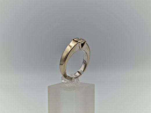 Zelta gredzens ar briljantu, 8.81 g, izm. 17.5