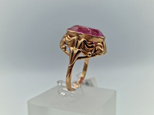 Zelta gredzens ar koraļļi, 6.61 g, izm. 17.5