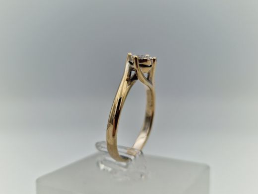 Zelta gredzens ar briljantu, 3.11 g, izm. 16.5