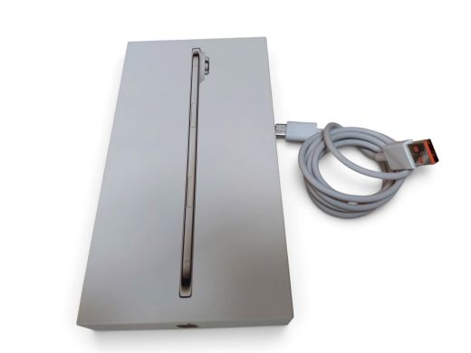 Apple Air 256 gb