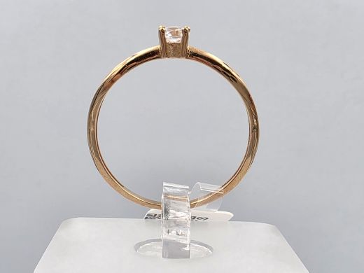 Gold ring with zircon, 1.70 g, size 19