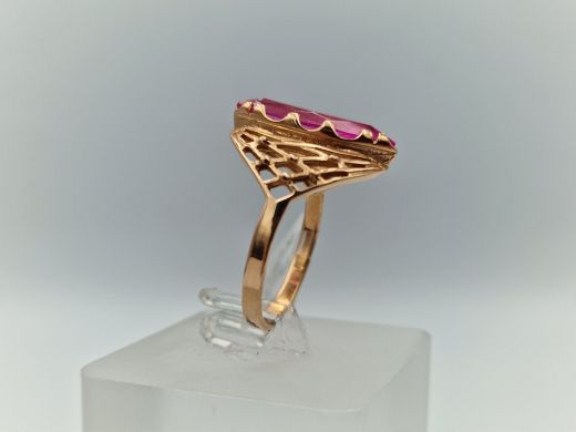 Zelta gredzens ar koraļļi, 3.72 g, izm. 18