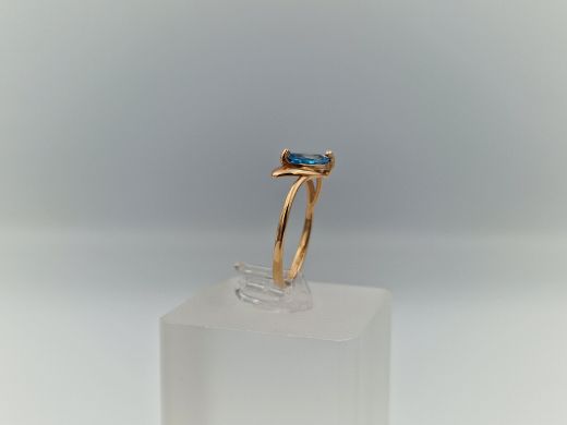 Zelta gredzens ar topāzu, 1.28 g, izm. 17