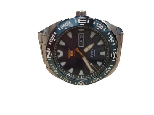 Seiko 5 Sports 