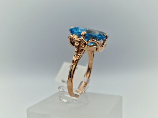 Zelta gredzens ar topāzu, 5.95 g, izm. 18.5