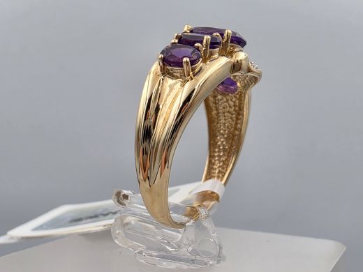 Gold ring with amethyst, 2.93 g, size 16