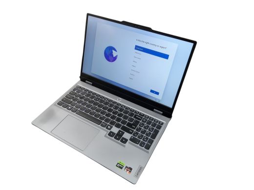 Lenovo Loq 15Arp9