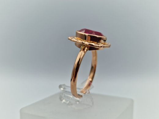 Zelta gredzens ar koraļļi, 3.44 g, izm. 17