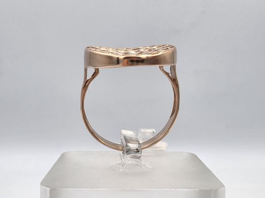 Золотое кольцо, 3.65 г, разм. 18.5