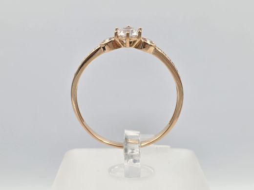 Gold ring with zircon, 2.11 g, size 21
