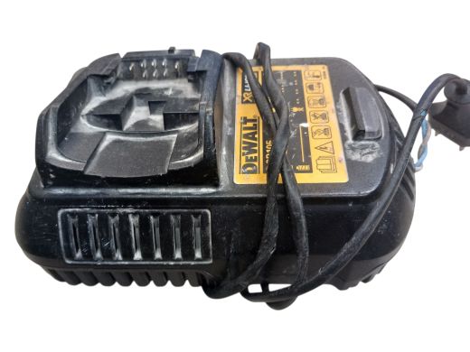 DeWalt Dcb105