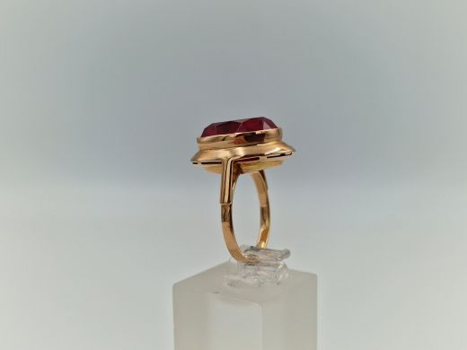 Zelta gredzens ar koraļļi, 6.35 g, izm. 17.5