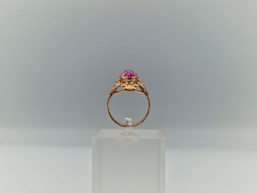 Золотое кольцо с кораллом, 5.38 г, разм. 18