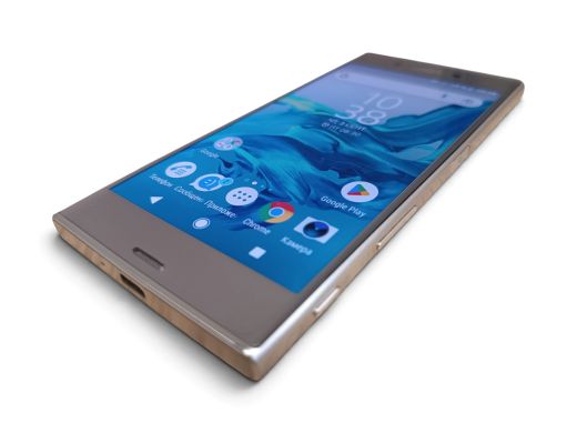 Sony Xperia F8331