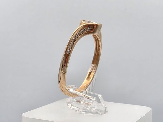Gold ring with zircon, 2.42 g, size 19