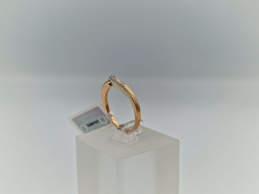 Золотое кольцо с бриллиантом, 3.07 г, разм. 17.5