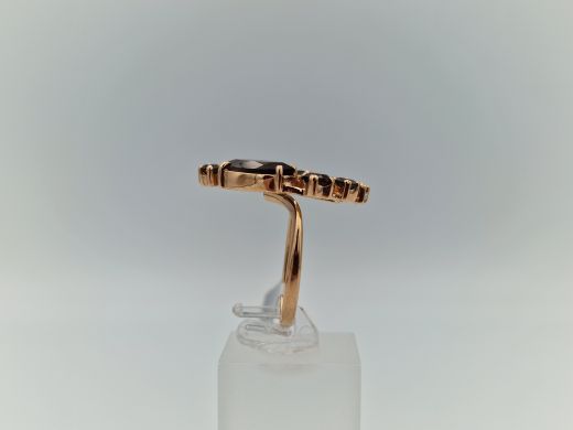 Золотое кольцо, 5.86 г, разм. 17