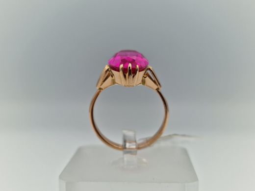 Zelta gredzens ar koraļļi, 4.61 g, izm. 17