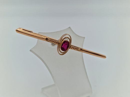 Золотая брошь с кораллом, 3.74 г