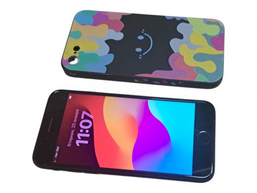 Apple iPhone SE (2020)