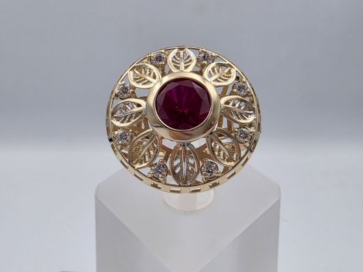 Золотое кольцо с цирконом, 3.93 г, разм. 20