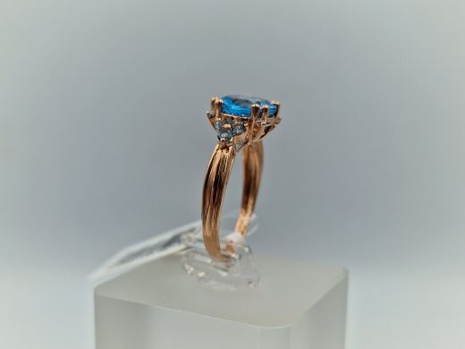 Zelta gredzens ar briljantiem un topāziem, 3.11 g, izm. 17