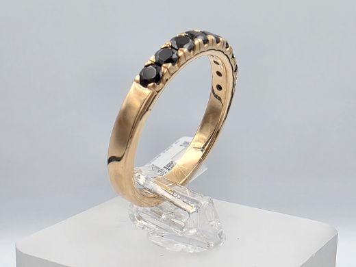 Gold ring with zircon