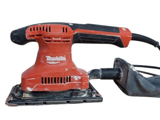 Makita M9203