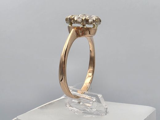 Gold ring with zircon, 2.76 g, size 17.5
