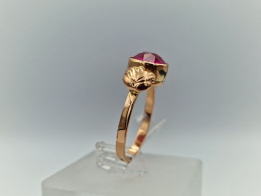 Zelta gredzens ar koraļļi, 3.54 g, izm. 18