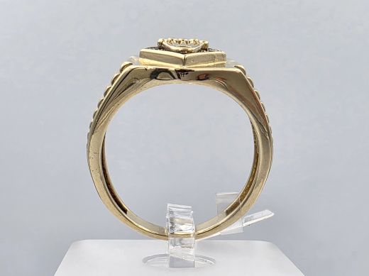 Gold ring with zircon, 6.09 g, size 19.5