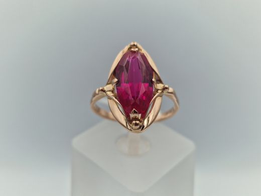 Zelta gredzens ar koraļļi, 4.31 g, izm. 19.5