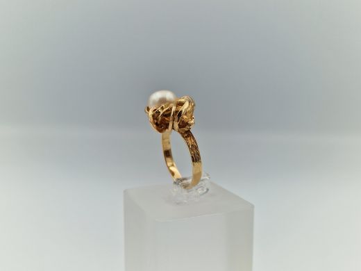 Золотое кольцо, 7.85 г, разм. 18