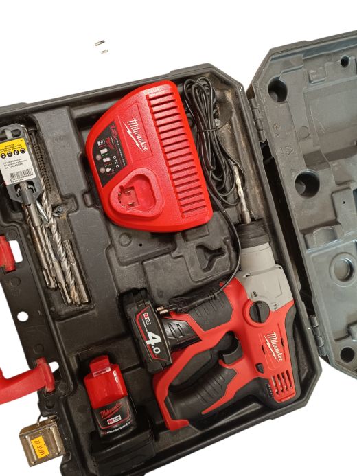 Milwaukee M12 SDS 