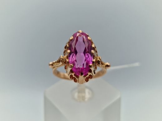 Zelta gredzens ar koraļļi, 6.13 g, izm. 18