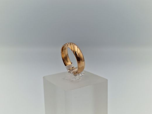 Золотое кольцо с бриллиантом, 3.9 г, разм. 17
