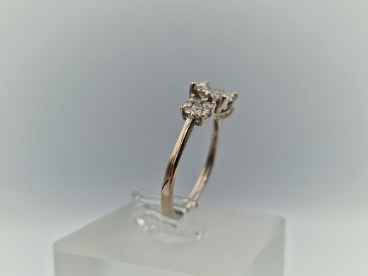 Zelta gredzens ar briljantiem, 2.32 g, izm. 16.5