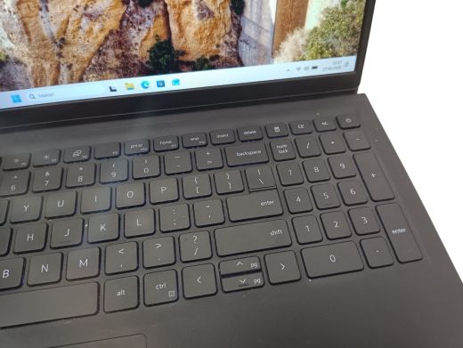 Dell Vostro 3520 64 gb