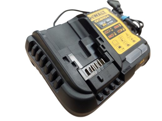 Dewalt DCB1104 