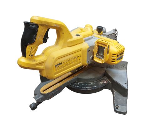 Dewalt DC777 