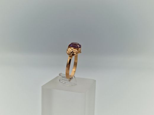 Золотое кольцо с кораллом, 2.85 г, разм. 18.5